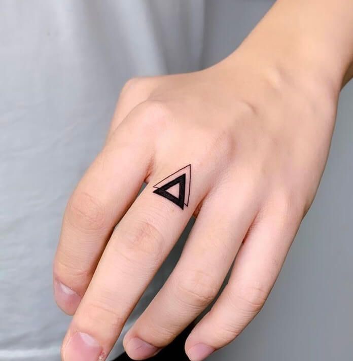 20 Best Finger Tattoos for Men with Meaning in 2024 14