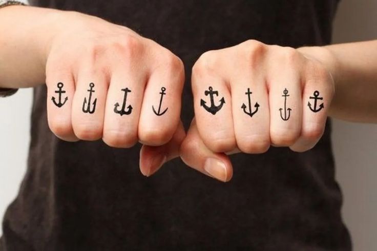 20 Best Finger Tattoos for Men with Meaning in 2024 4