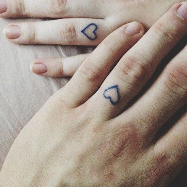 20 Best Finger Tattoos for Men with Meaning in 2024 6