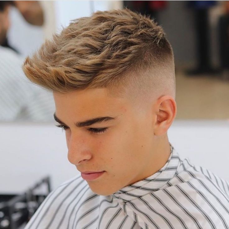 High Fade Haircut for Men: Best Men's Haircuts & 2024 Trends 5