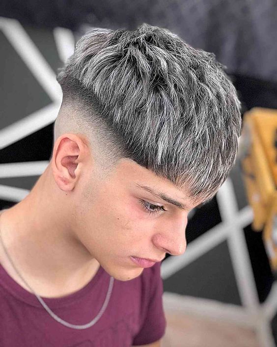 Top Hair Highlights for Men: Best Styles & Trends 19